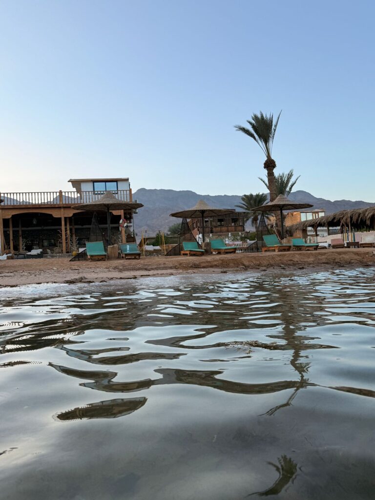 Nuweiba Sinai Camp Accommodation Sandy Beach _lagardienne_du_nil (1)