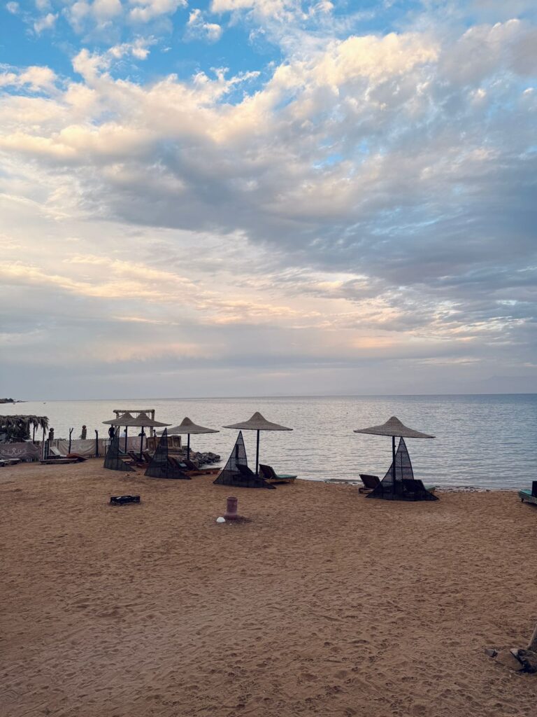 Nuweiba Sinai Camp Accommodation Sandy Beach _lagardienne_du_nil (5)
