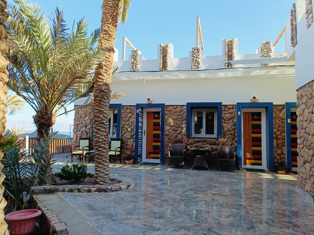 blue_bus_camp_resort_lagardienne_du_nil (6)